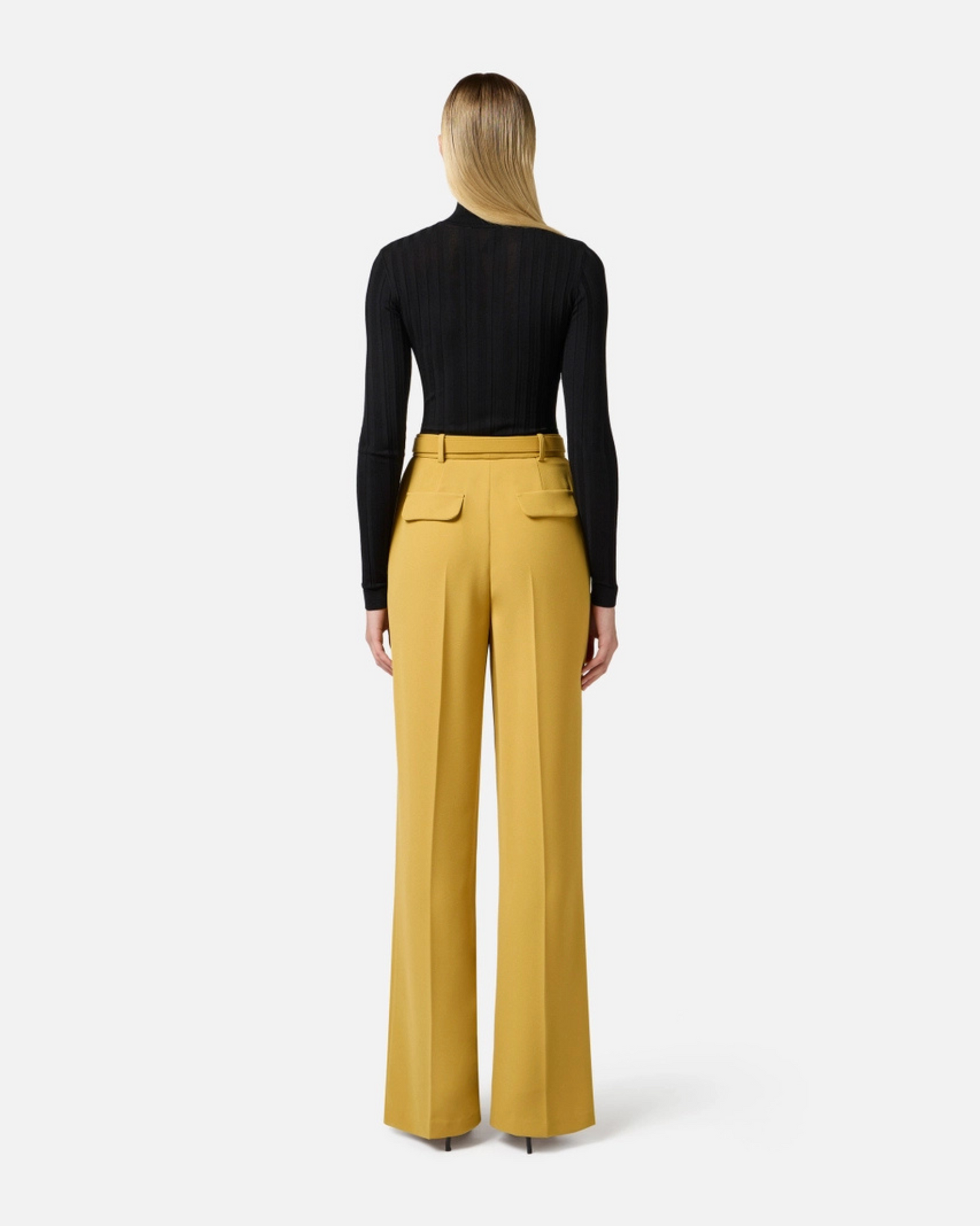 Pantaloni in crêpe leggero con cintura