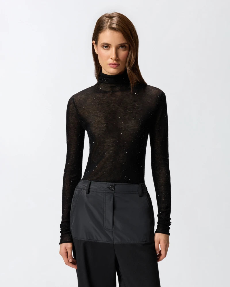 Maglia aderente a collo alto