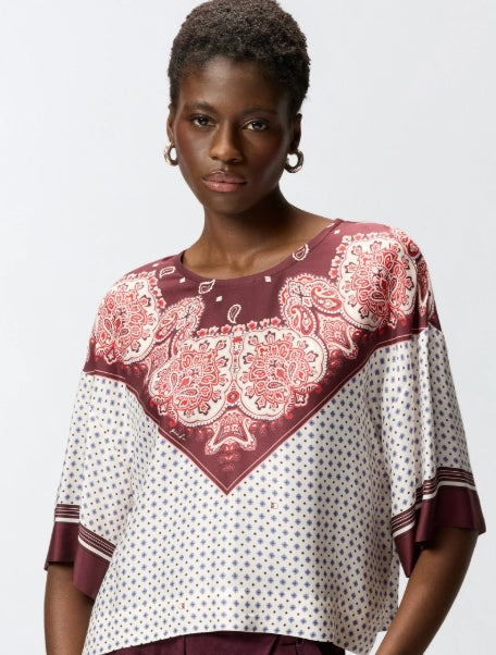 blusa con motivo cravatta
