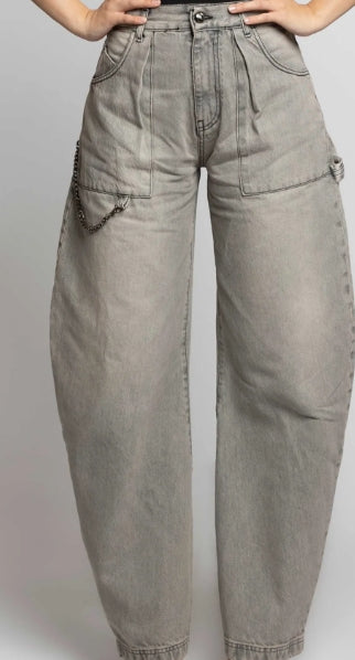 denim grigi con catena