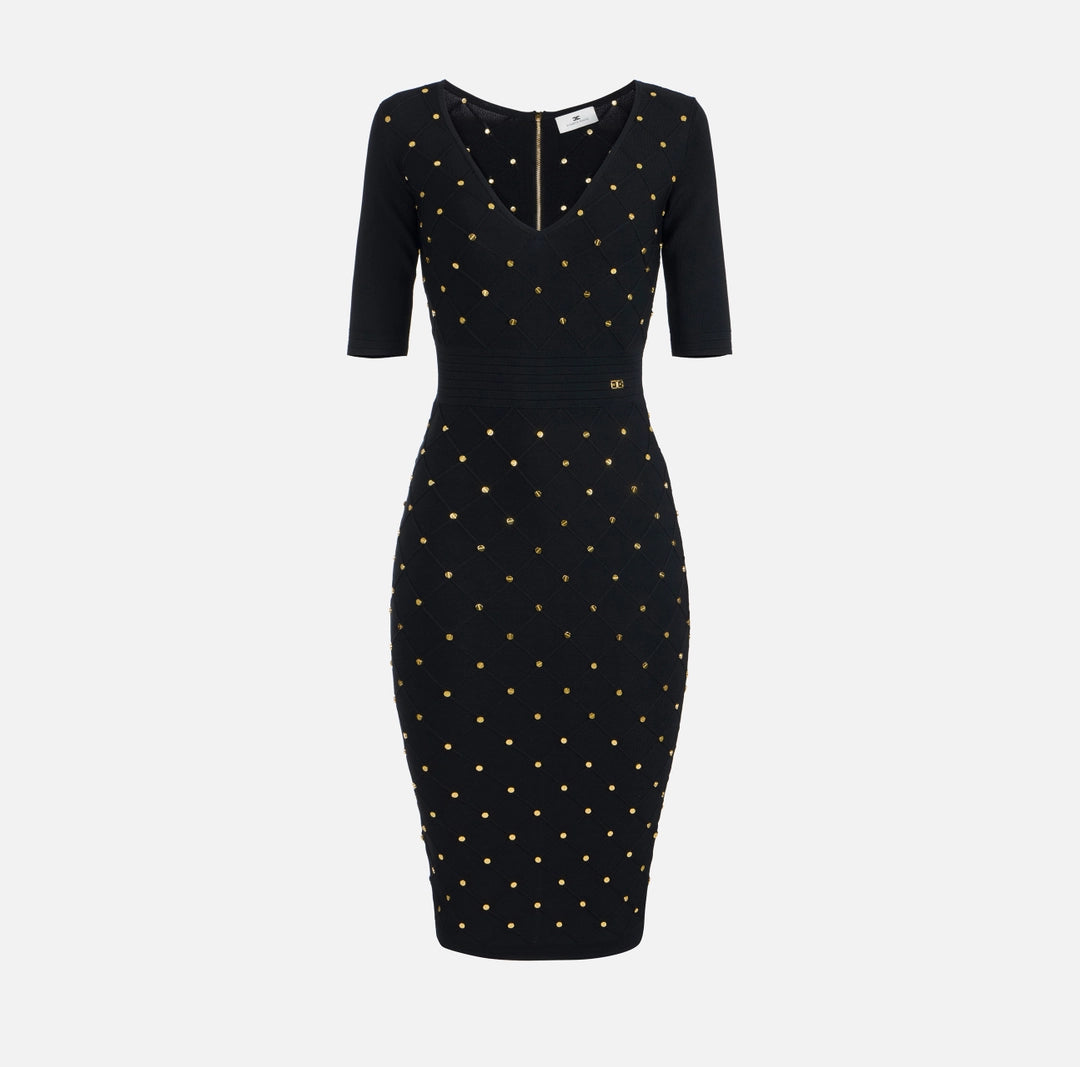 Abito in maglia con dettagli gioiello