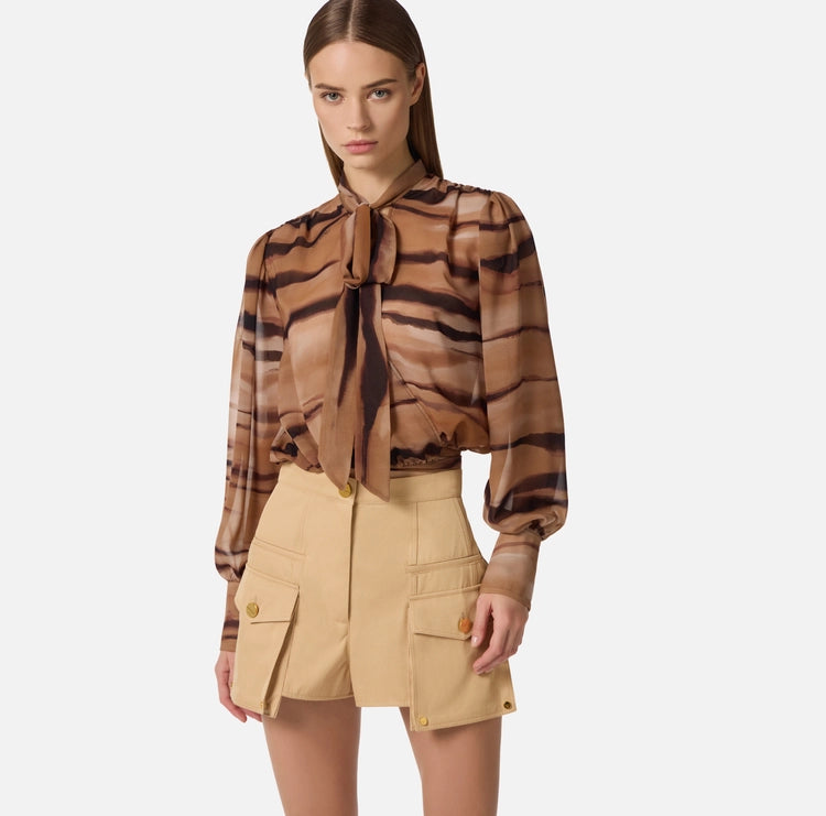 Blusa in chiffon con stampa tigre